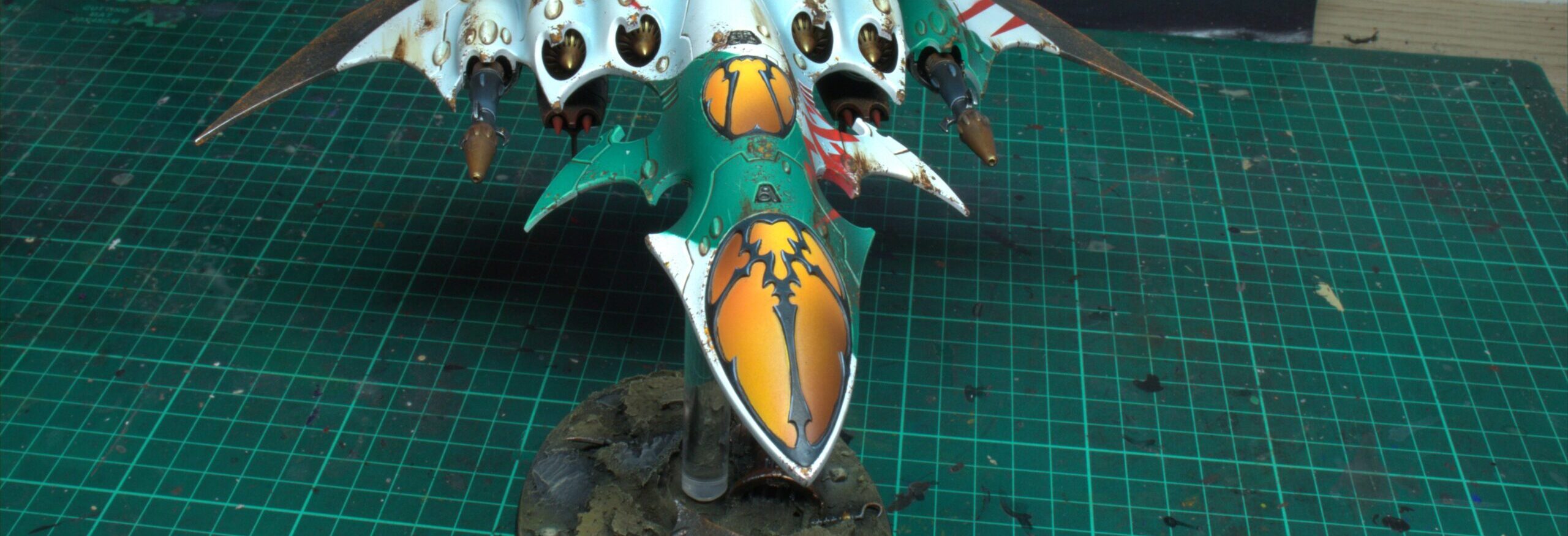 warahmmer 40000 voidraven bomber drukhari canopy canopies painting guide sunset orange airbrush vallejo games workshop warhammer eldar dark