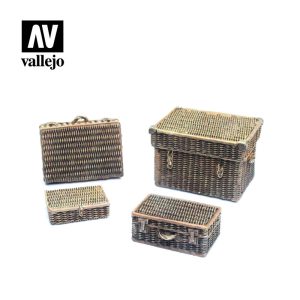 Vallejo Scenics - 1:35 Wicker Suitcases 1